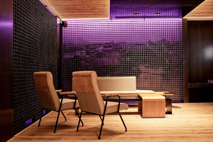 Imagen de los interiores del Hotel Ibis Styles Heraklion Central. Foto 17