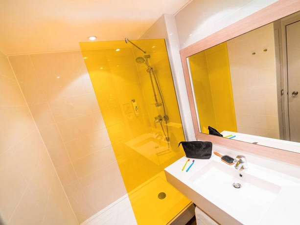 Imagen de la habitación del Hotel Ibis Styles Honfleur Centre Historique. Foto 3