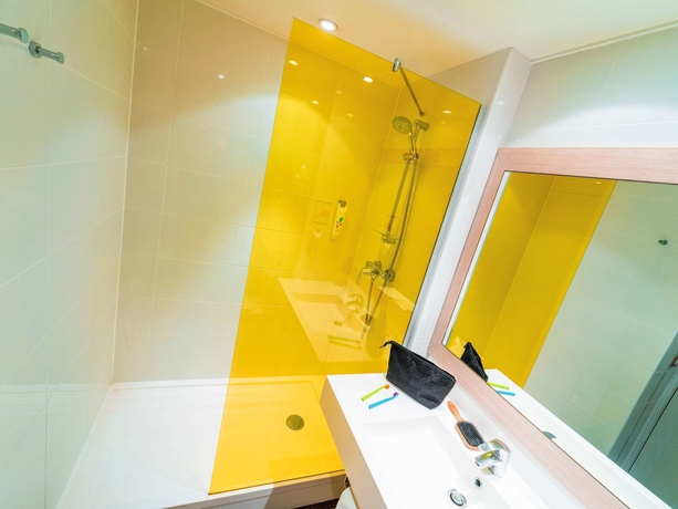 Imagen de la habitación del Hotel Ibis Styles Honfleur Centre Historique. Foto 18