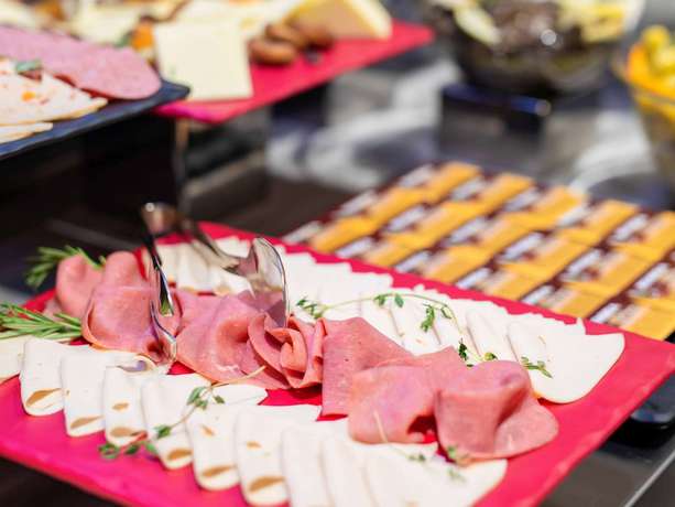 Imagen del bar/restaurante del Hotel Ibis Styles Istanbul Atasehir. Foto 9