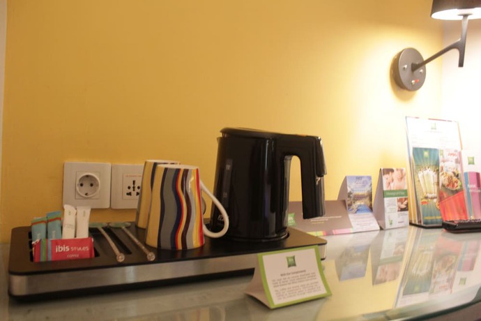 Imagen de la habitación del Hotel Ibis Styles Jakarta Mangga Dua Square. Foto 13