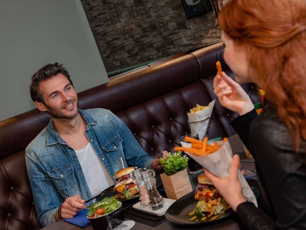 Imagen del bar/restaurante del Hotel Ibis Styles Kiel. Foto 8