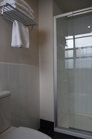 Imagen de la habitación del Hotel Ibis Styles Kingsgate. Foto 2