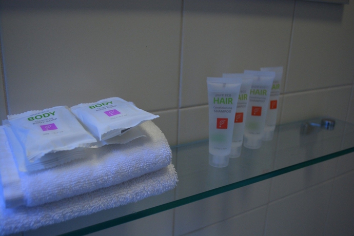 Imagen de la habitación del Hotel Ibis Styles Kingsgate. Foto 3