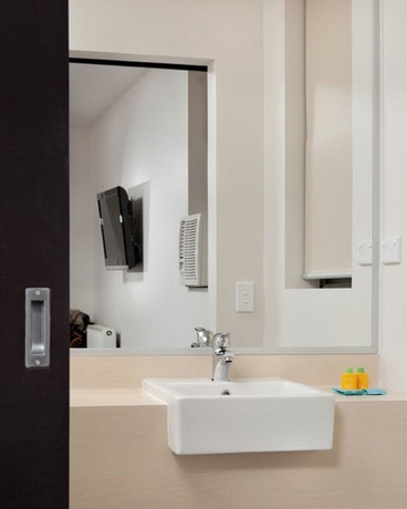 Imagen de la habitación del Hotel Ibis Styles Kingsgate. Foto 11