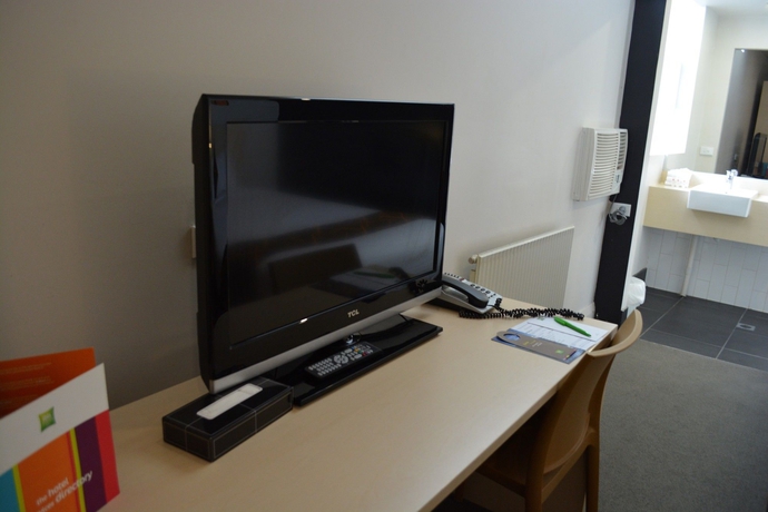 Imagen de los interiores del Hotel Ibis Styles Kingsgate. Foto 16