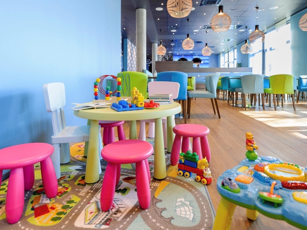 Imagen del bar/restaurante del Hotel Ibis Styles Konstanz. Foto 2