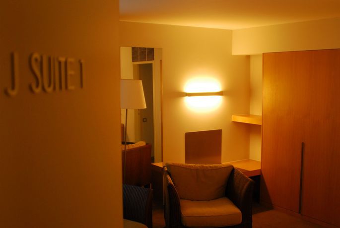 Imagen del bar/restaurante del Hotel Ibis Styles Kortrijk Expo. Foto 3