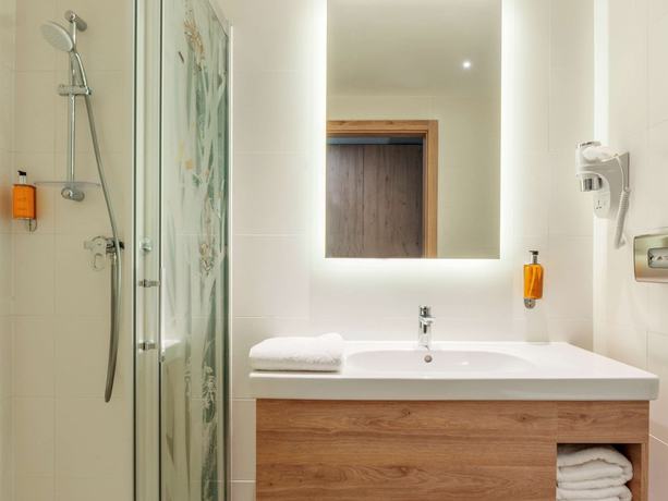 Imagen de la habitación del Hotel Ibis Styles Kraków East. Foto 17