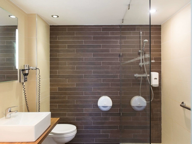 Imagen de la habitación del Hotel Ibis Styles La Louvière. Foto 18