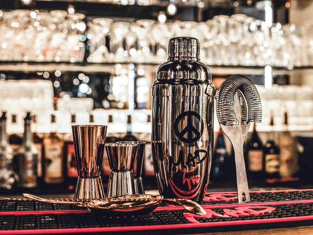 Imagen del bar/restaurante del Hotel Ibis Styles Lausanne Center Mad House. Foto 4