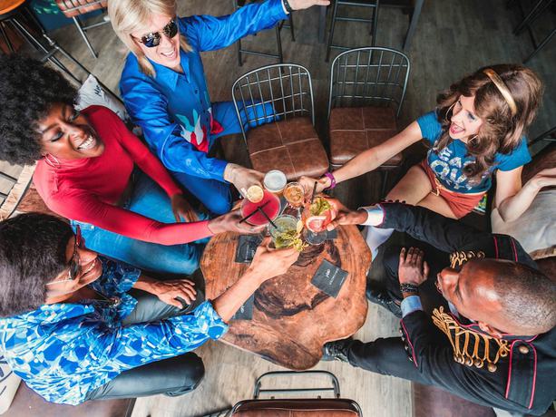 Imagen del bar/restaurante del Hotel Ibis Styles Lausanne Center Mad House. Foto 6