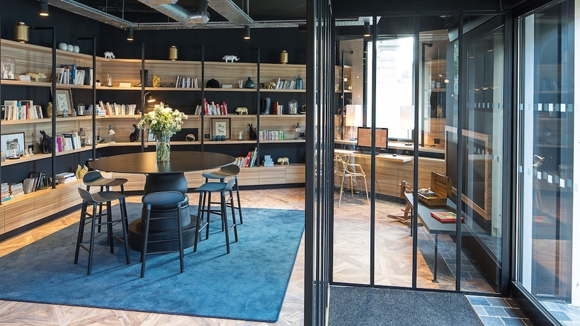 Imagen de los interiores del Hotel Ibis Styles Laval Centre Gare. Foto 18