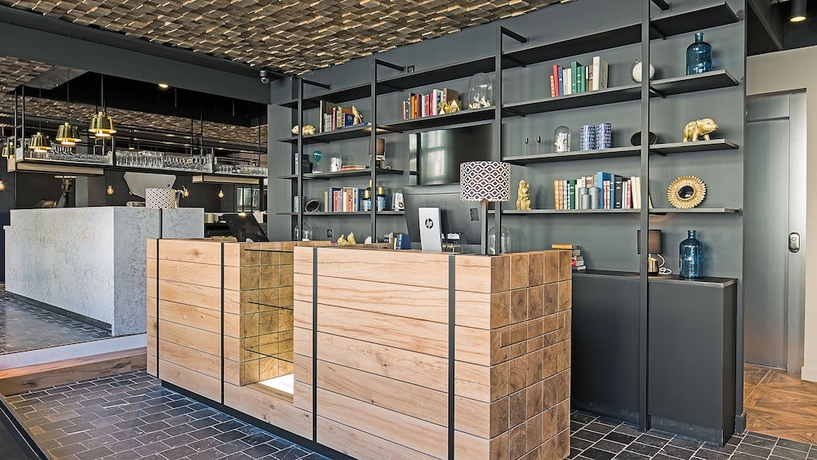 Imagen de los interiores del Hotel Ibis Styles Laval Centre Gare. Foto 19