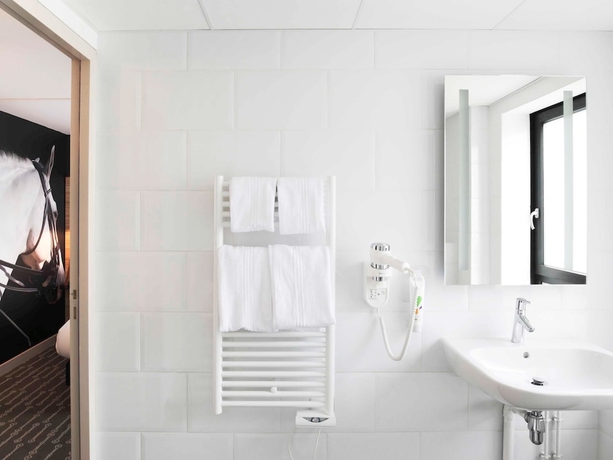 Imagen de la habitación del Hotel Ibis Styles Laval Centre Gare. Foto 9