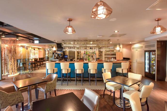 Imagen del bar/restaurante del Hotel Ibis Styles Leeds City Centre Arena. Foto 2