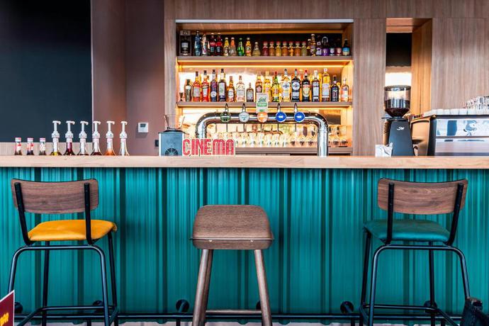 Imagen del bar/restaurante del Hotel Ibis Styles Lens Centre Gare. Foto 3