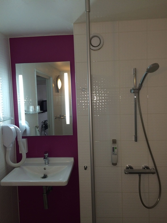 Imagen de la habitación del Hotel Ibis Styles Lille Centre Gare Beffroi. Foto 12