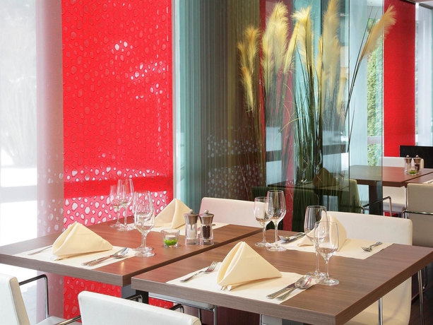 Imagen del bar/restaurante del Hotel Ibis Styles Linz. Foto 3