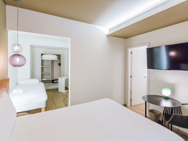 Imagen de la habitación del Hotel Ibis Styles Lisboa Centro Marquês De Pombal. Foto 7