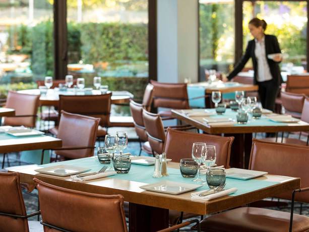 Imagen del bar/restaurante del Hotel Ibis Styles Lisieux Normandie. Foto 4