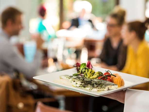 Imagen del bar/restaurante del Hotel Ibis Styles Lisieux Normandie. Foto 6