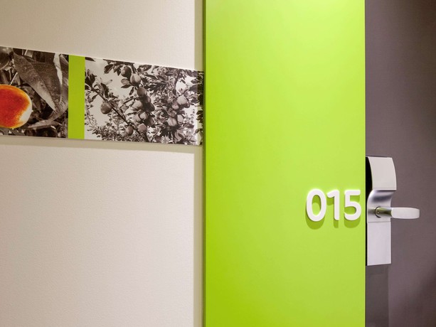 Imagen de la habitación del Hotel Ibis Styles Lleida Torrefarrera. Foto 12