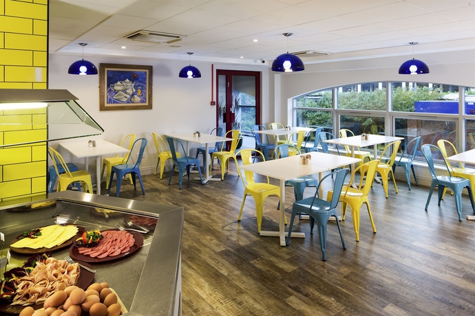 Imagen del bar/restaurante del Hotel Ibis Styles London Excel. Foto 5