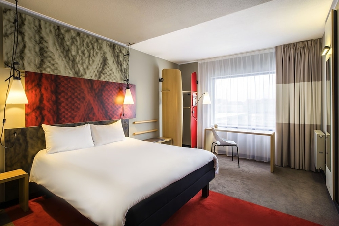Imagen de la habitación del Hotel Ibis Styles London Gatwick Airport. Foto 15