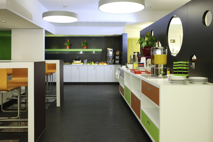 Imagen del bar/restaurante del Hotel Ibis Styles Luzern. Foto 9