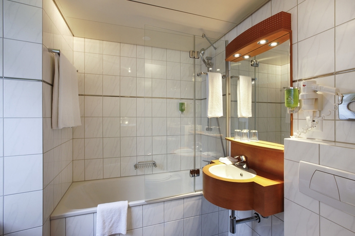 Imagen de la habitación del Hotel Ibis Styles Luzern. Foto 11