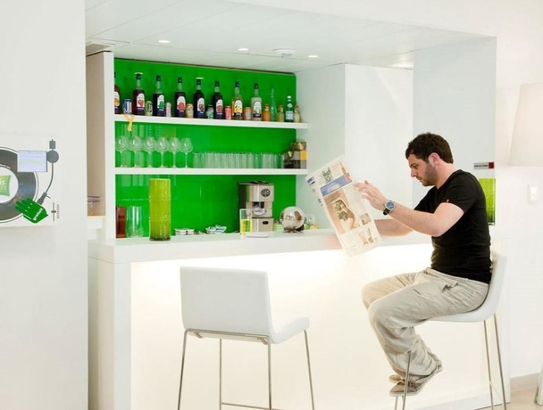 Imagen del bar/restaurante del Hotel Ibis Styles Menton Centre. Foto 6