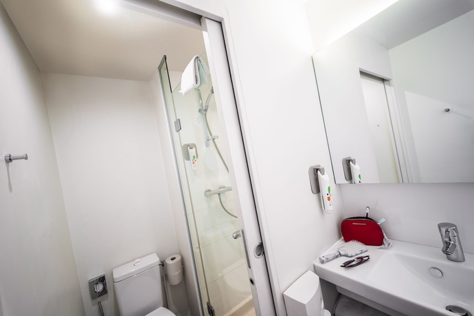 Imagen de la habitación del Hotel Ibis Styles Montmartre Nord. Foto 19