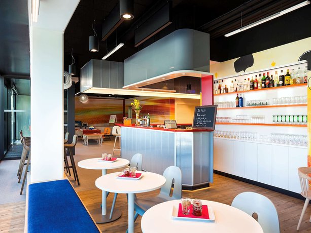 Imagen del bar/restaurante del Hotel Ibis Styles Mulhouse Centre Gare. Foto 3