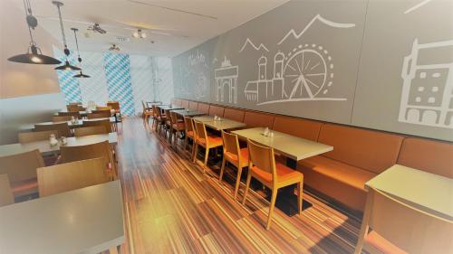 Imagen del bar/restaurante del Hotel Ibis Styles M&uuml;nchen Ost Messe. Foto 6