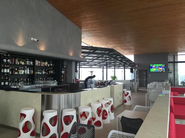 Imagen del bar/restaurante del Hotel Ibis Styles Nairobi Westlands. Foto 2