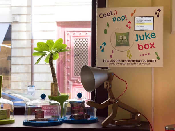 Imagen del bar/restaurante del Hotel Ibis Styles Nantes Centre Place Royale. Foto 6