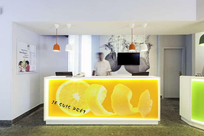 Imagen de los interiores del Hotel Ibis Styles Napoli Garibaldi. Foto 10