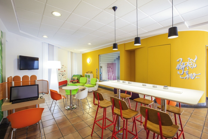 Imagen de los interiores del Hotel Ibis Styles Napoli Garibaldi. Foto 13