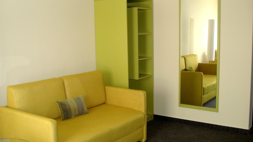 Imagen de los interiores del Hotel Ibis Styles Nice Centre Port. Foto 13