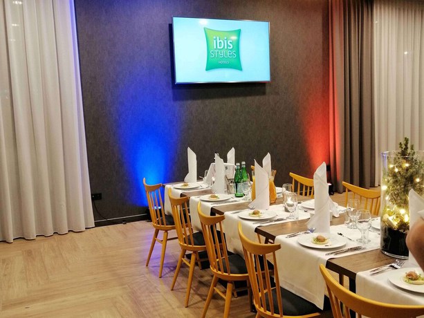 Imagen del bar/restaurante del Hotel Ibis Styles Nowy Targ. Foto 6