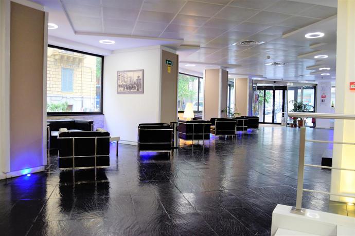 Imagen general del Hotel Ibis Styles Palermo Cristal. Foto 15