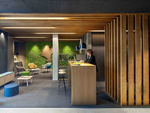 Imagen general del Hotel Ibis Styles Pamplona Noain. Foto 1