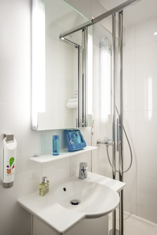 Imagen de la habitación del Hotel Ibis Styles Paris Alésia Montparnasse. Foto 12