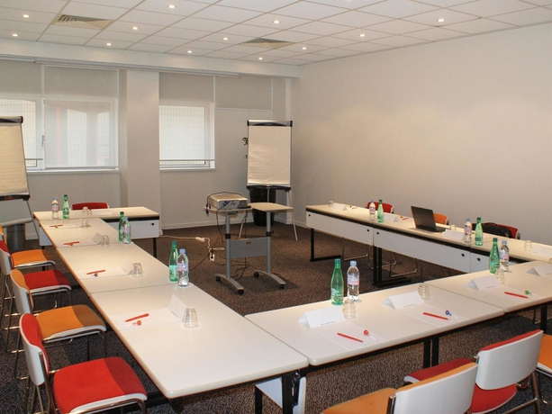 Imagen de los interiores del Hotel Ibis Styles Paris Bercy. Foto 13