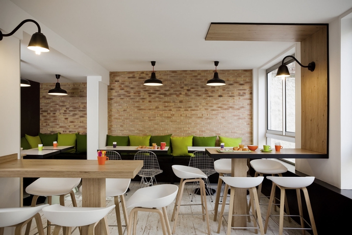 Imagen del bar/restaurante del Hotel Ibis Styles Paris Buttes Chaumont. Foto 3
