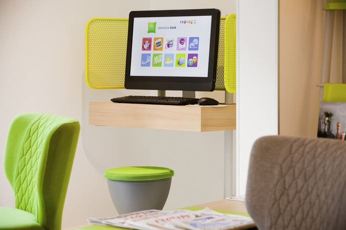 Imagen de los interiores del Hotel Ibis Styles Paris Buttes Chaumont. Foto 16