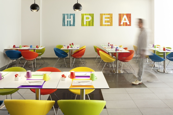 Imagen del bar/restaurante del Hotel Ibis Styles Paris Porte D'orl&eacute;ans. Foto 3