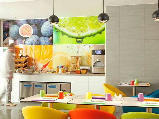 Imagen del bar/restaurante del Hotel Ibis Styles Paris Porte D'orl&eacute;ans. Foto 4