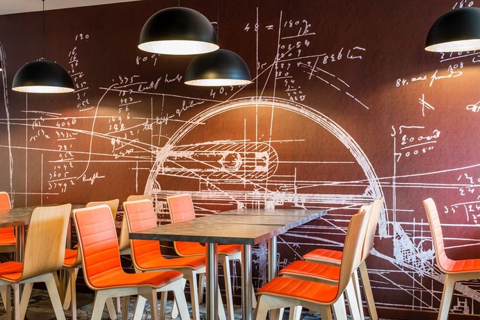 Imagen del bar/restaurante del Hotel Ibis Styles Paris Velizy. Foto 6